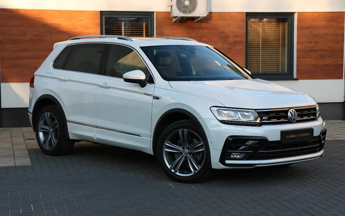 Volkswagen Tiguan cena 135050 przebieg: 71900, rok produkcji 2019 z Zelów małe 742
